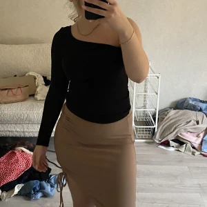 Kjol med slits - Fint skick