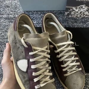 Philippe modell skor - Säljer mina feta Philippe modell skor som är för stora för mig| nypris 4000kr | kan tänka mig att sälja billigare vid snabb affär 