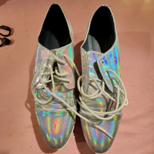Holo skor - Skor från monki i strl 38