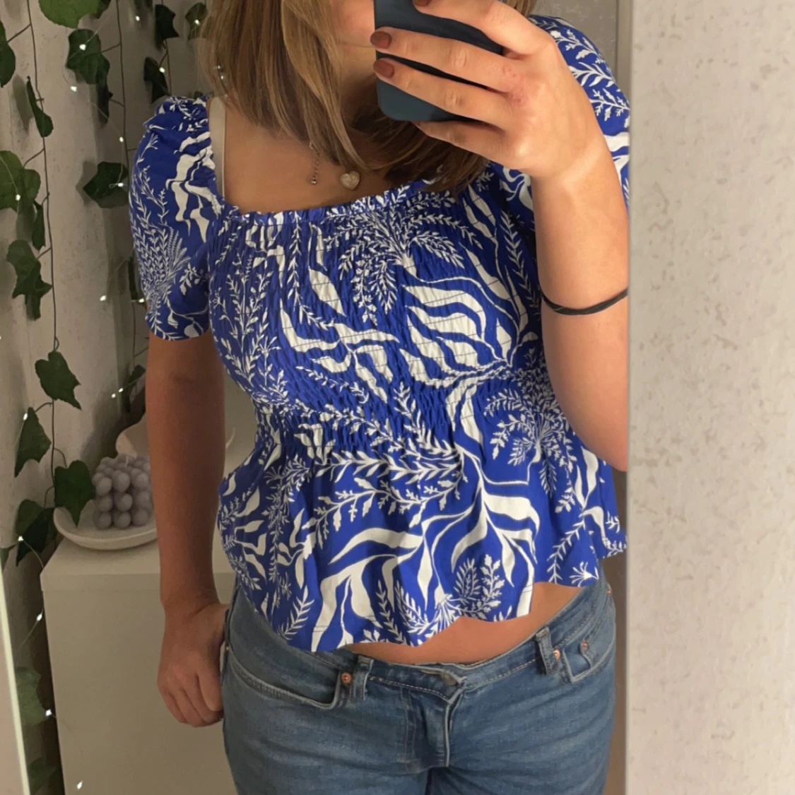 Blå mönstrad topp - 90