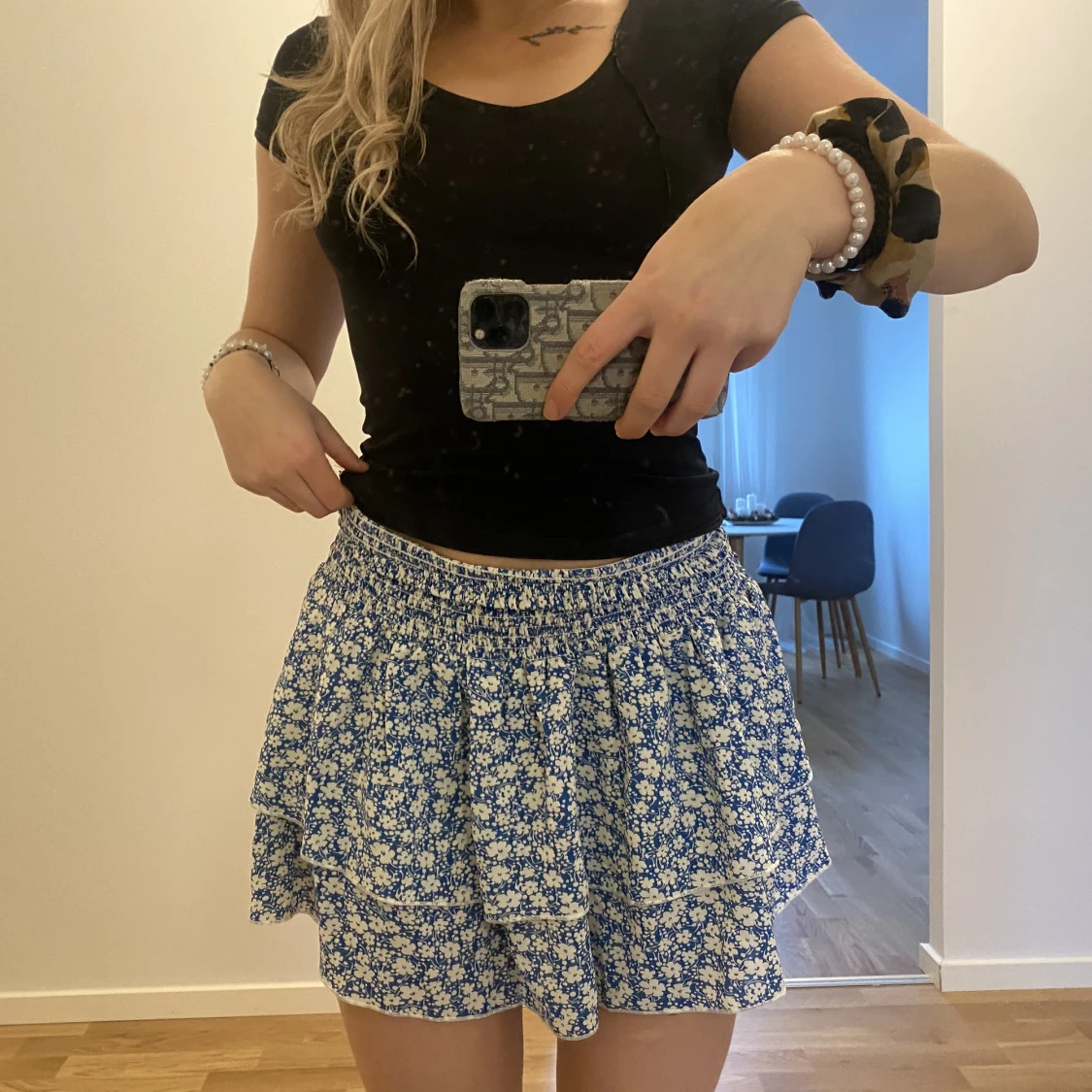 Blommig volang kjol - 90