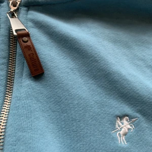 Denim Culture Ziphoodie  - Denim Culture Ziphoodie Nypris 1500kr pris kan diskuteras vid snabb affär  Storlek M
