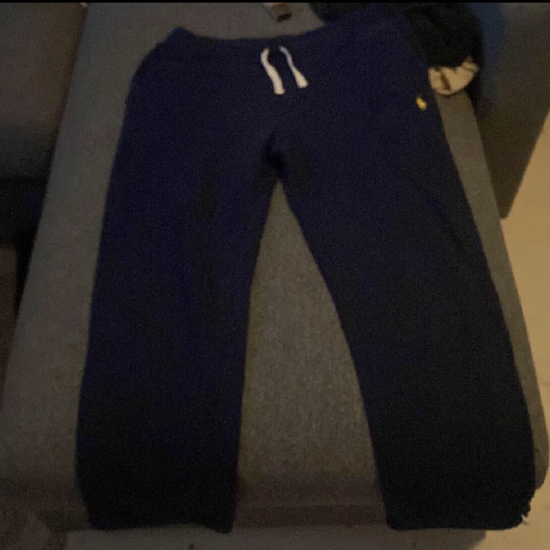 Utsläppta Ralph lauren byxor