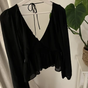 Långärmad blus - Långärmad blus från H&M, storlek s 🤝