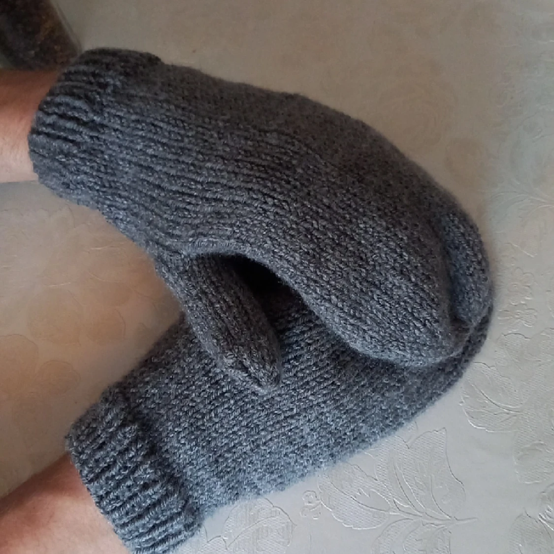 Nya gråa vantar (till honom?) stl XL/XXl - 91