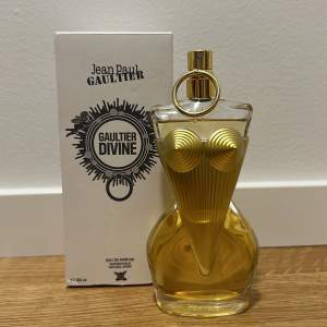 Parfym från Jean Paul Gaultier Divine.  Endast testad.  100ml