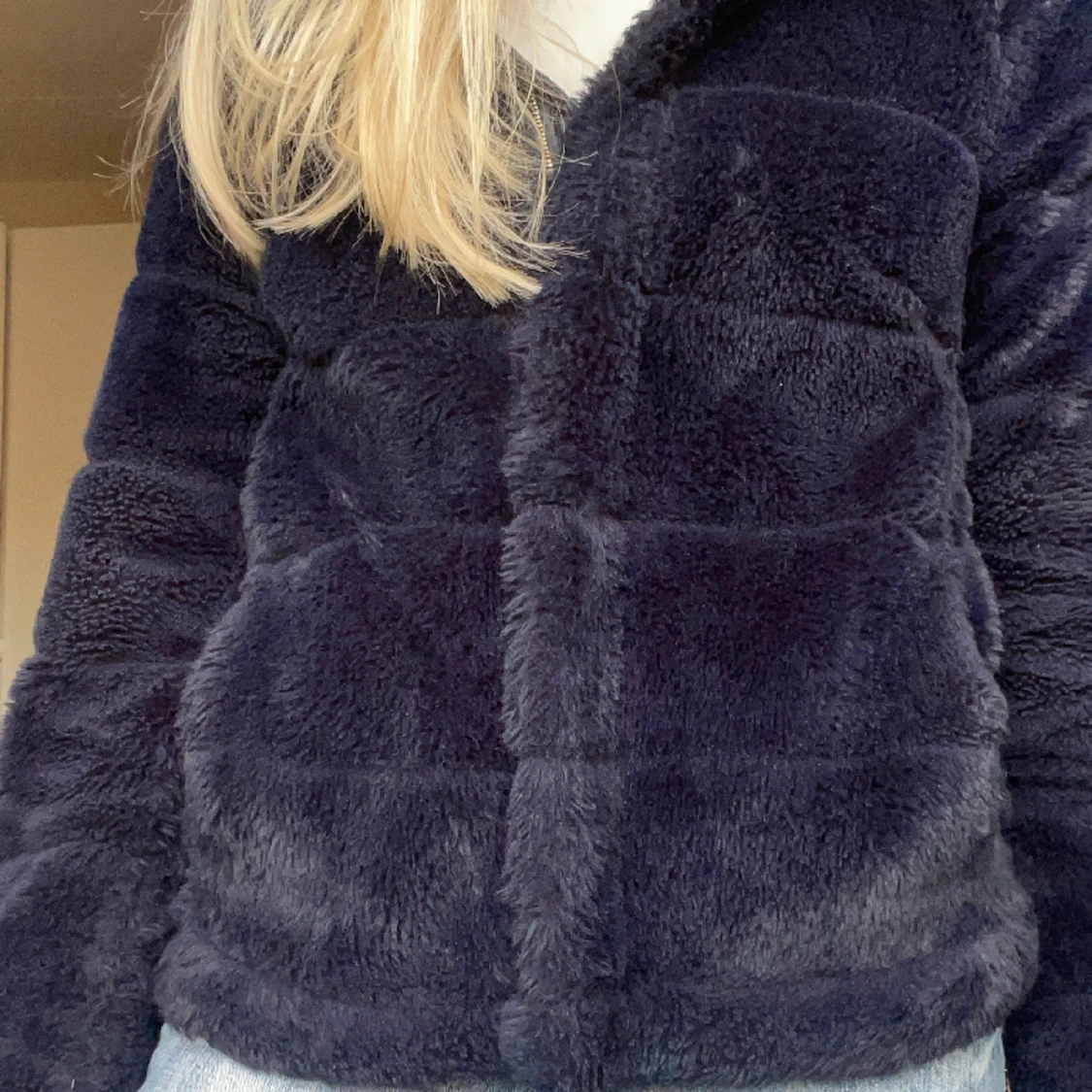 Blå pälsjacka