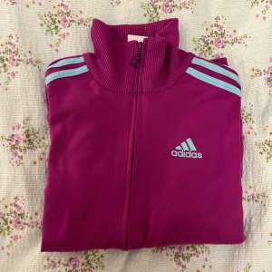 Adidas jacka  - Jacka från adidas 