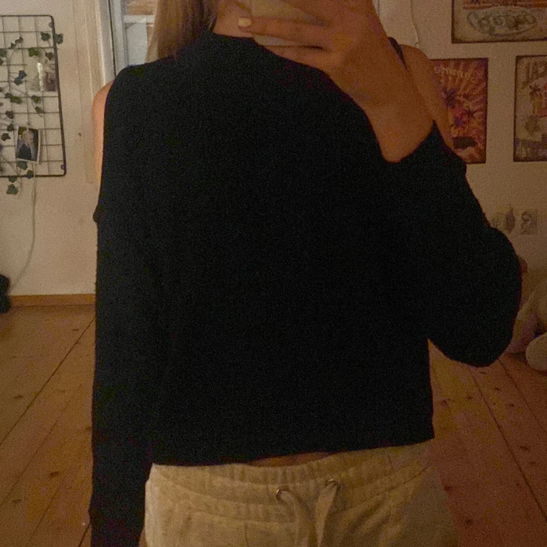 Svart stickad tröja