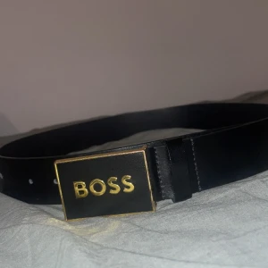 Boss bälte - Stiligt boss bälte använt fåtal gånger, nypris 1199kr