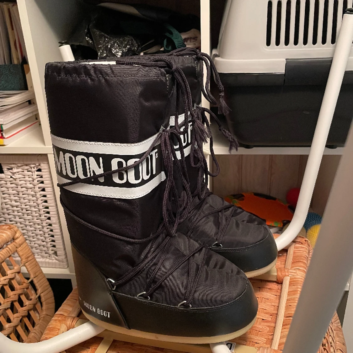 Moon boots