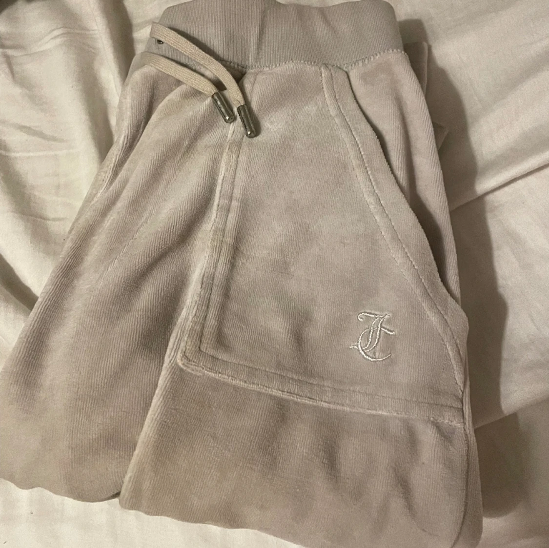 Juicy Couture mjukisbyxor - 90