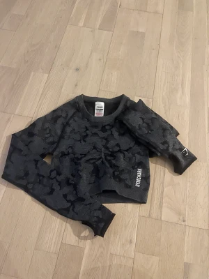 Gymshark tröja  - Långärmad Gymshark tröja i storlek S. Använd fåtal gånger, bra skick.