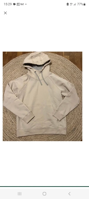 Ny oanvänd Pelle P hoodie, Herr M - Oanvänd hoodie från Pelle P  Herr modell storlek M  Nypris 1300  https://www.pellepetterson.com/sv-se/artikel/rys-snug-hoodie?attr1_id=462