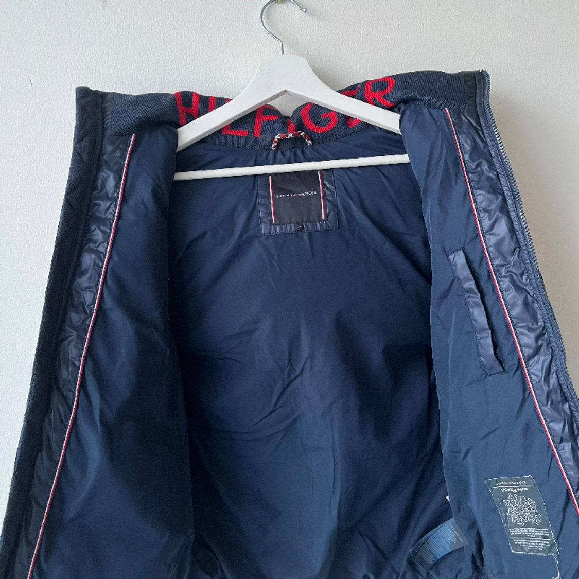 Tommy Hilfiger väst - 91