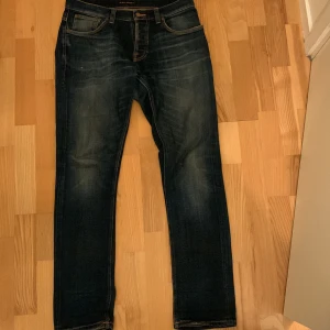 Nudie Jeans - Nudie jeans, grim trim i storlek 34, 34. Passar perfekt på 188. Vintage 