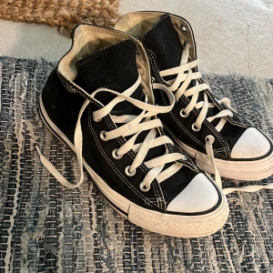 Converse - inte så använda så dom är i bra skick!