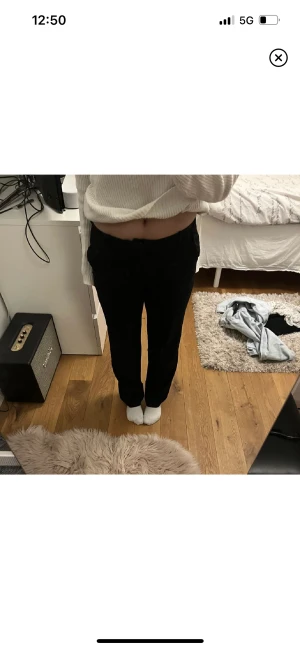 kostymbyxor  - skit snygga kostymbyxor från vero moda, knappt använda, inga defekter💗