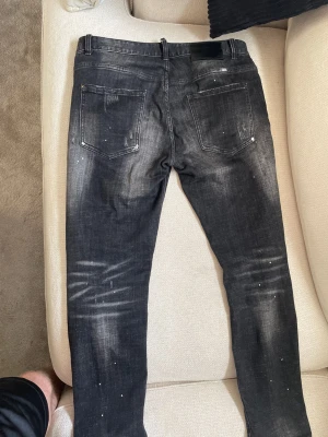 Äkta dsquared2 jeans - Äkta dsquared2 jeans Nypris:6500