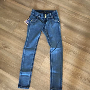 Classic Blue jeans - Fina super sköna byxor i gott skick.