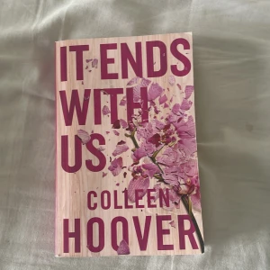 It Ends With Us - Colleen Hoover - Man ser man att den är läst. OBS: Boken är påengelska.  Köpare står för frakt!