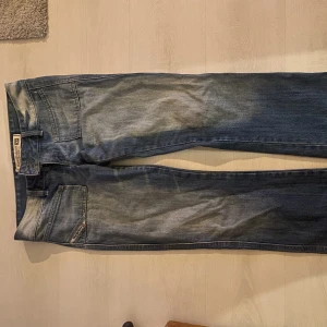 Diesel jeans  - Säljer dessa super fina lågmidjade diesel jeans pågrund av att de var för små. Använt fåtal gånger! 