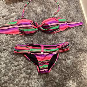 Säljer denna bikini ifrån Victoria secret i storlek S🤍