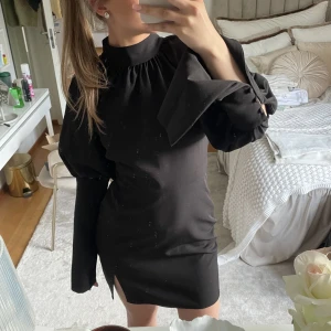 Klänning  - Klänning från Hanna schönbergs kollektion med nakd för ett tag sedan 