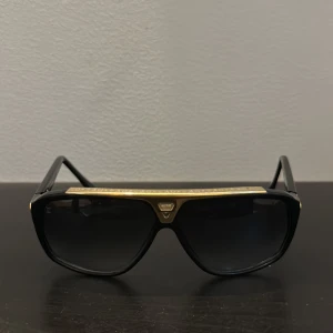 Louis Vuitton solglasögon  - 8/10 skick.   Äkta - Nypris 500€ 
