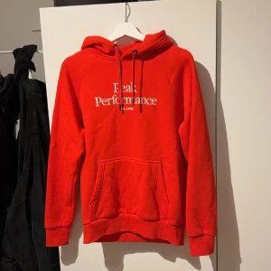Peak performance  - Peak performance hoodie  Använd 1 gång