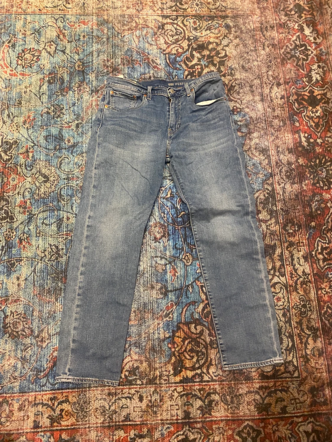 Levis 502 jeans