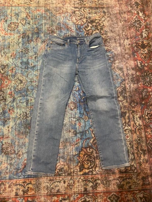 Levis 502 jeans - Levis 501 9/10 skick hör av er vid fler frågor och bilder nypris 1200kr