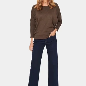 Saint Tropez Stickad Tröja - Jag säljer min superfina stickade tröja från Saint Tropez! Den är supermjuk och skön! Jag köpte den för 450, säljer den för 200! ⭐️