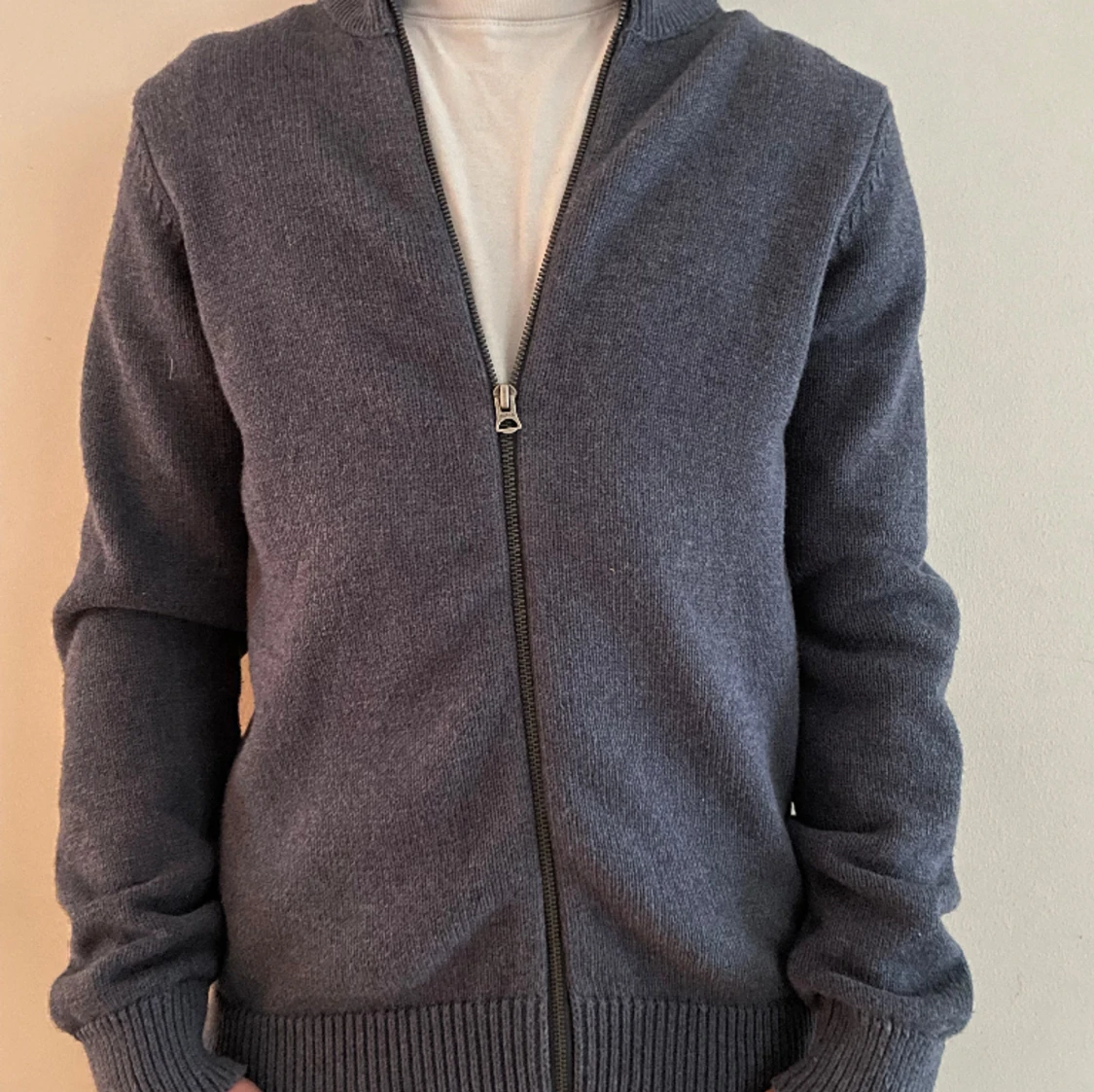 Mörkblå zip cardigan kofta 