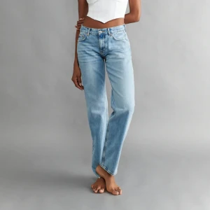 Low straight jeans - Gina Tricot - Endast testade!