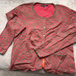 Kofta Gudrun Sjödén  - Kofta från Gudrun Sjödén 