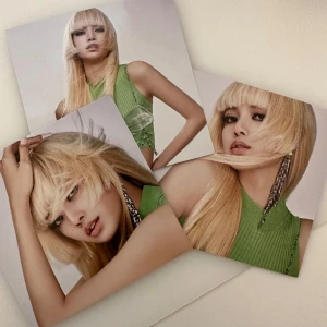 Blackpink Lisa photocards  - 3 photocards av Lisa. Man får stå för frakten själv som inte är inkluderad i priset 