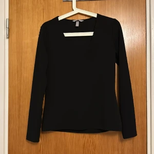 Tröja - Fina tröjor som är knappt använd 50kr st