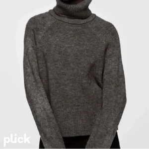 Zara polo - Super fin grå polo från zara som inte kommer till användning 🙄