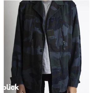 Quatre Filles jacka  - Säljer min quatre filles jacka. Fint skick. 