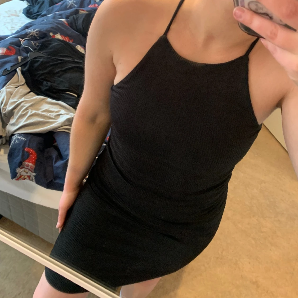 Svart ribbad klänning - 91