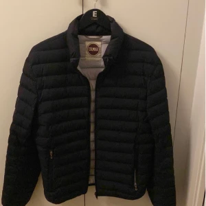 Colmar Jacka Herr - -Storlek M/Sifferstorlek M -Svart -Begangnad men i bra skick