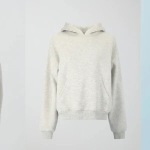 Grå Gina hoodie! - En fin grå hoodie från Gina Tricot 💗 säljer den för att den är för liten för mig, köpte den nyligen och haft på mig den några fåtal gånger. Inge defekter 💗 priset kan vi diskutera