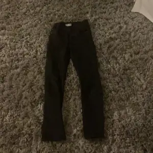  Lowest boot cut Jeans från Lindex 