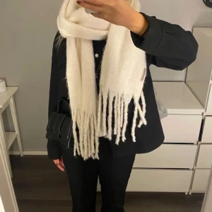 Jacka/kappa🌸💖🍸 - Storlek S från Gina Tricot