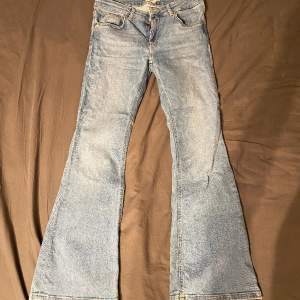 Lågmidjade jeans från lager 157! Jätte fint skick!! 200kr plus frakt!!💙 