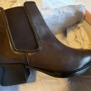 Copenhagen shoes  - Helt nya bruna skinnboots från Copenhagen shoes. Strl 38 