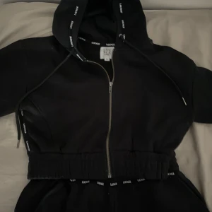 Lounge wear dress - Andvänd en gång säljer pga inte riktigt min stil.