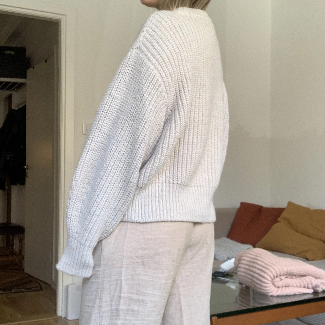 Ljus grå stickad tröja  - 90