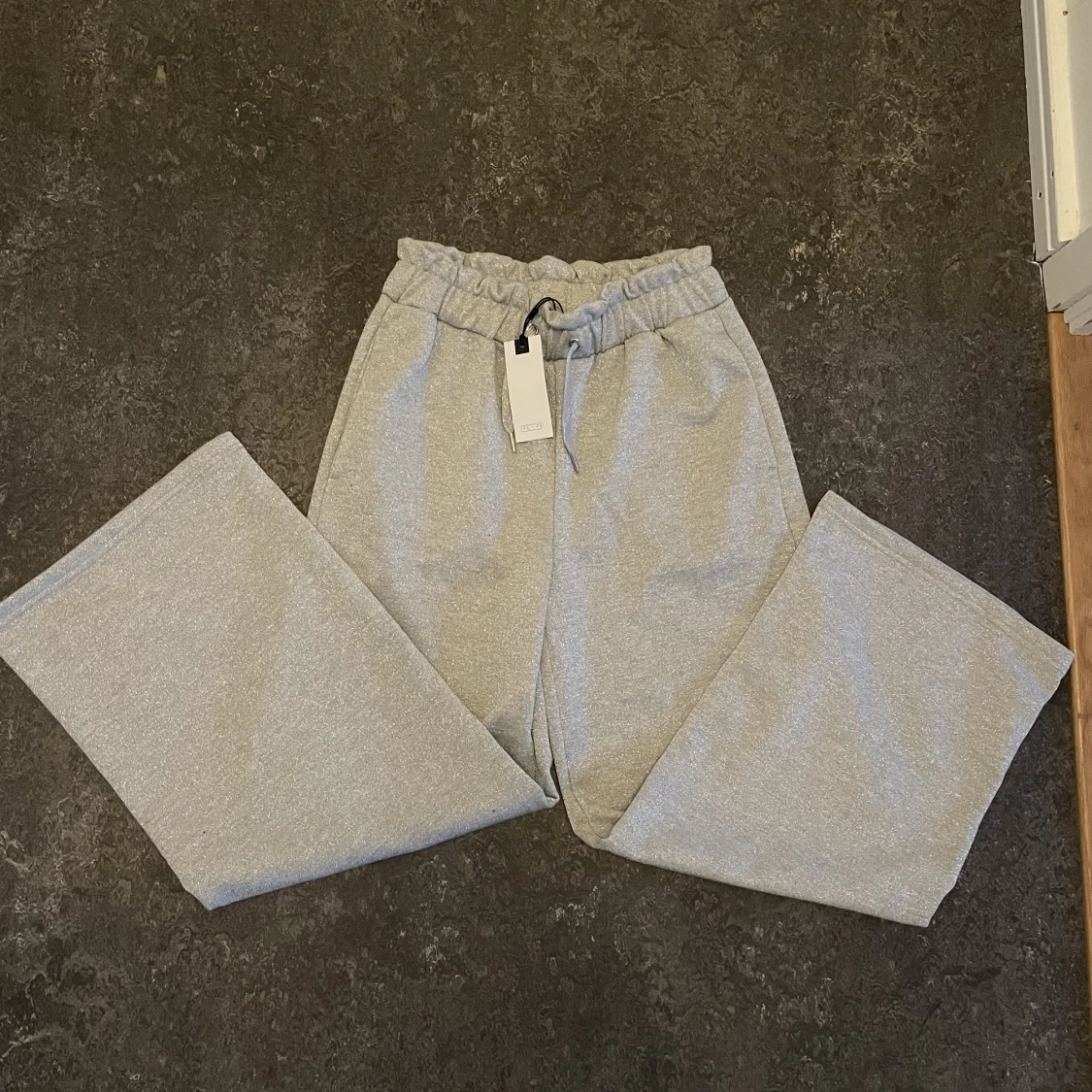 Glittrig mjukisbyxa  - 91